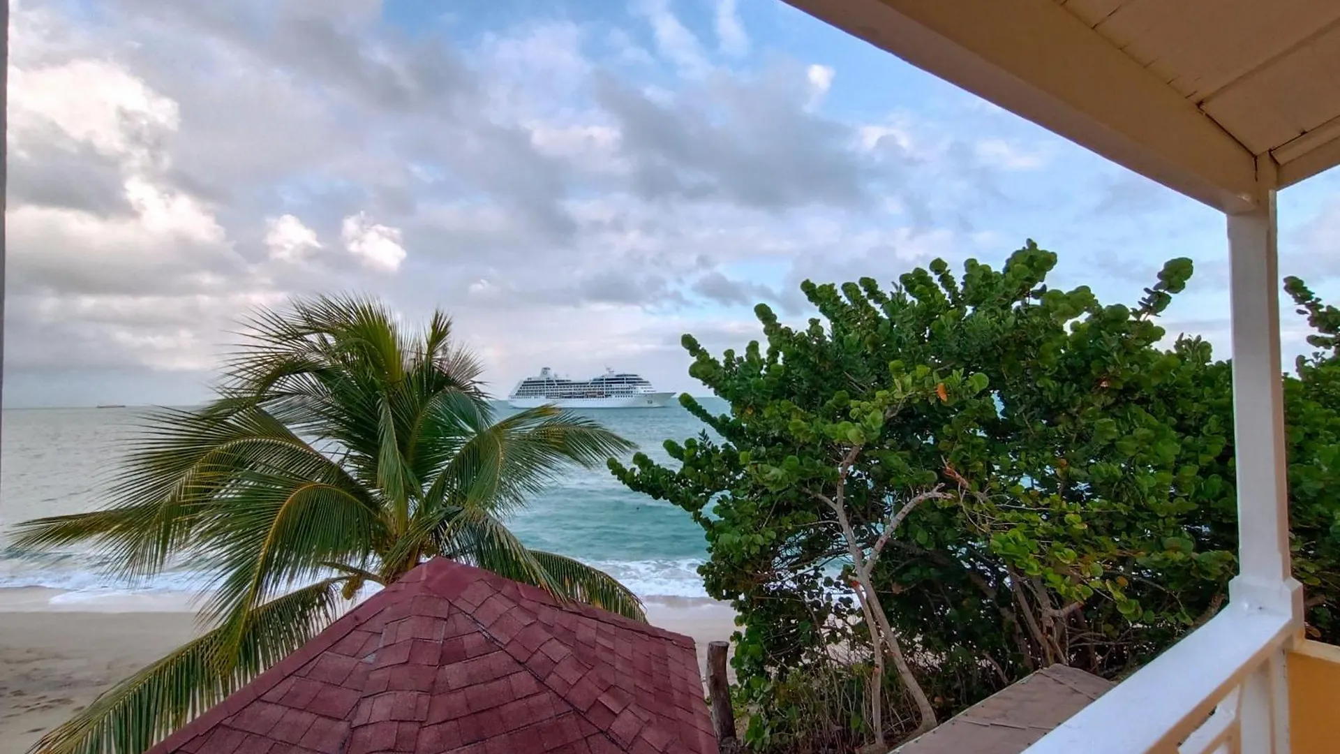 Comodo Refugio En Playa De Aguas Cristalinas Five Islands Village Holiday home