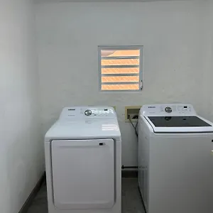  Apartment Ocean Breeze & Views -